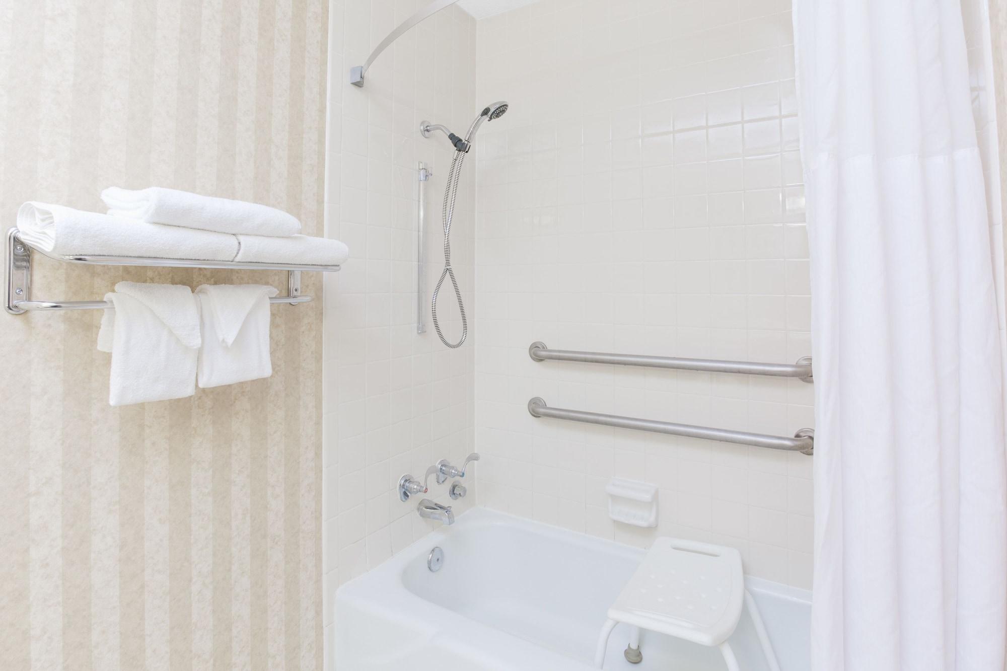 Days Inn By Wyndham Cambridge Exteriér fotografie