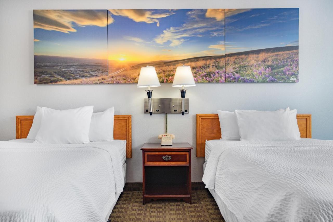 Days Inn By Wyndham Cambridge Exteriér fotografie